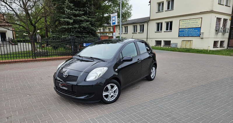 Toyota Yaris cena 14900 przebieg: 199999, rok produkcji 2006 z Stryków małe 667